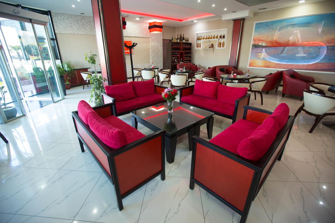 Hotel Palma Rinas Bagian luar foto